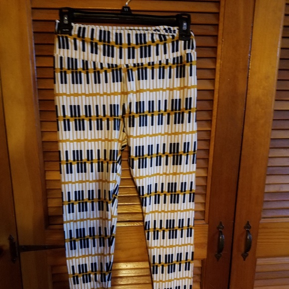 LuLaRoe Piano Key Leggings - Picture 1 of 3